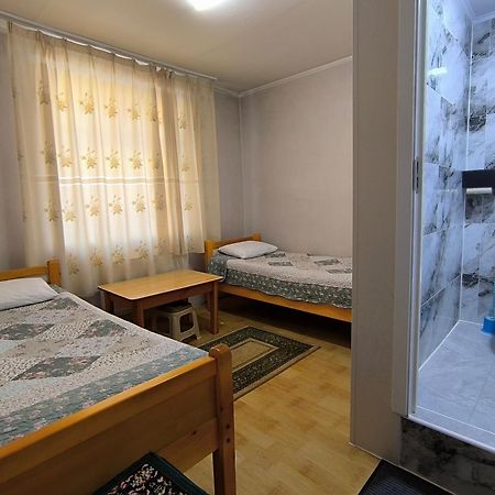 Town Yard Hostel Oulan-Bator Extérieur photo