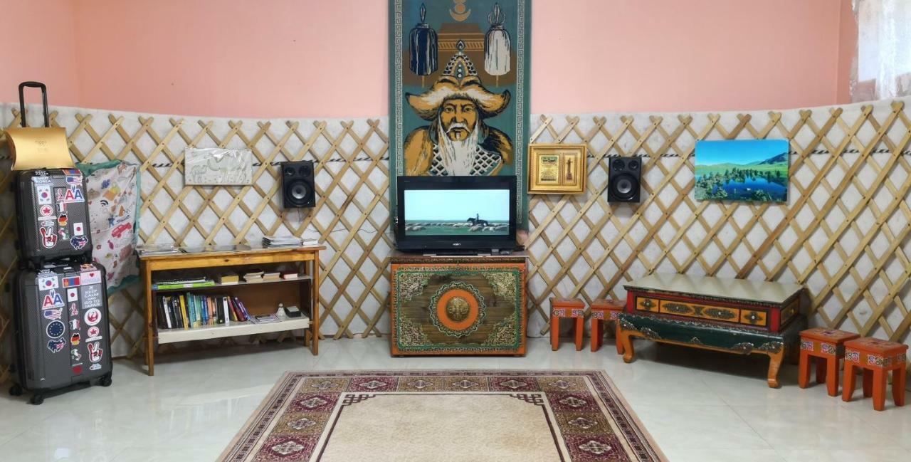 Town Yard Hostel Oulan-Bator Extérieur photo